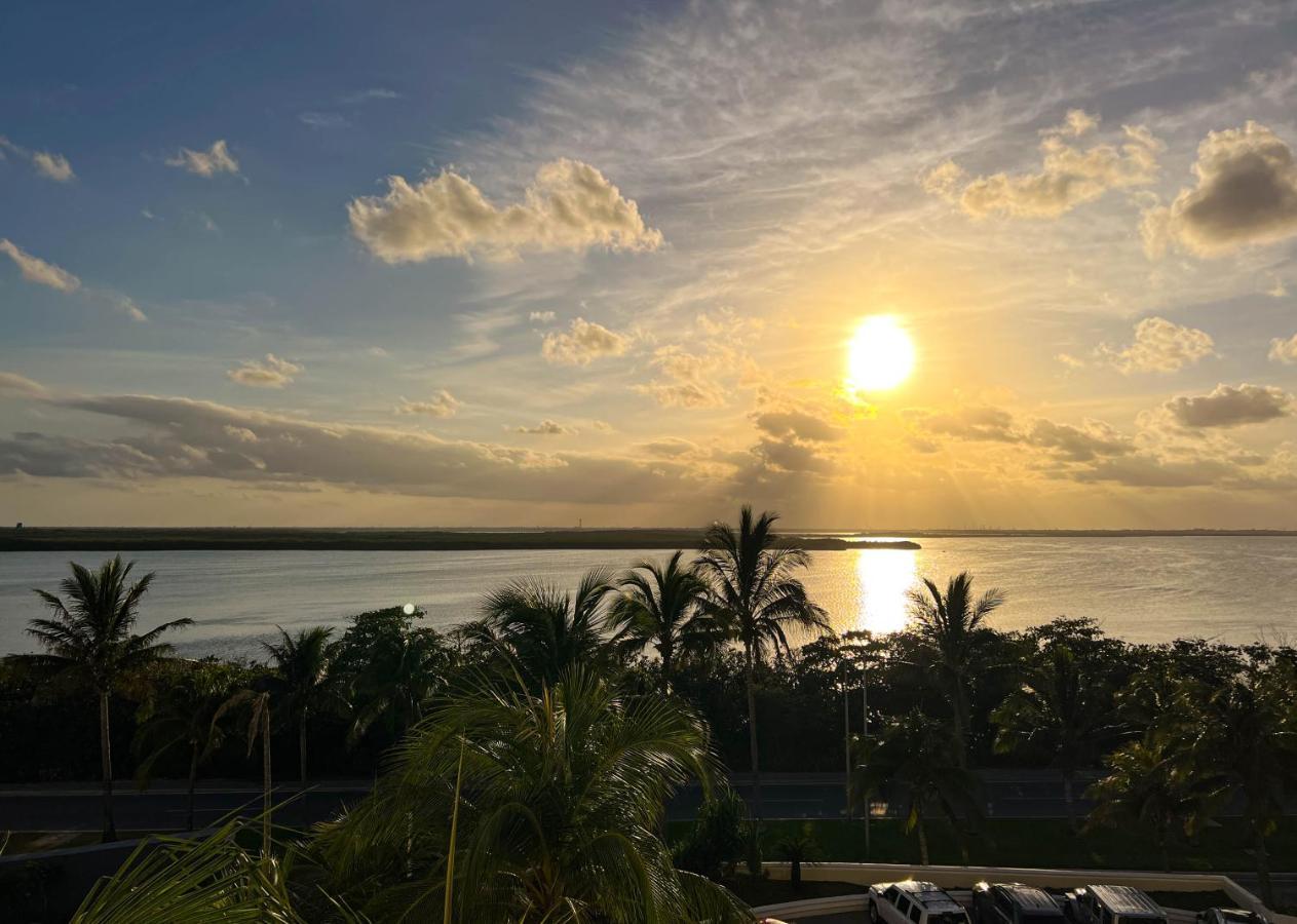 Beachside Apartments Cancun Luaran gambar
