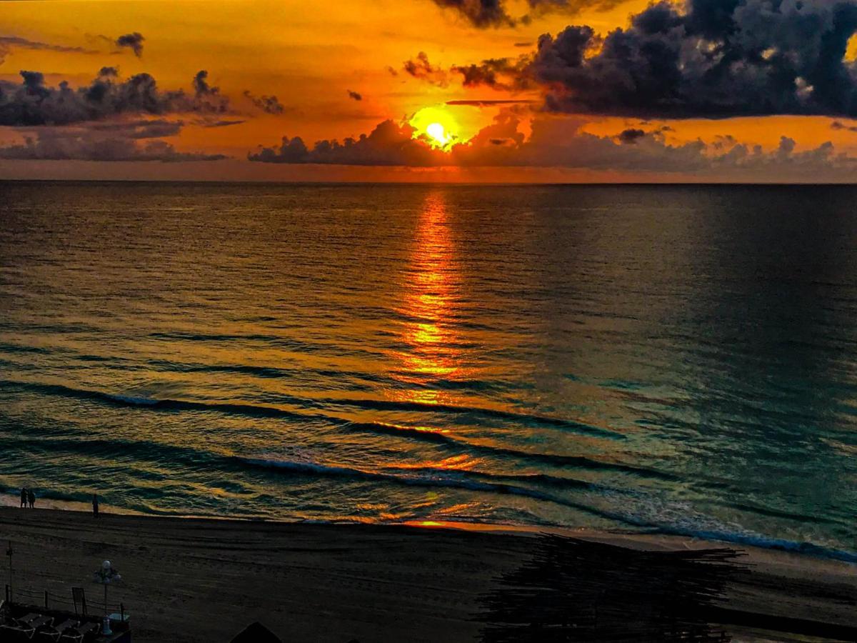 Beachside Apartments Cancun Luaran gambar